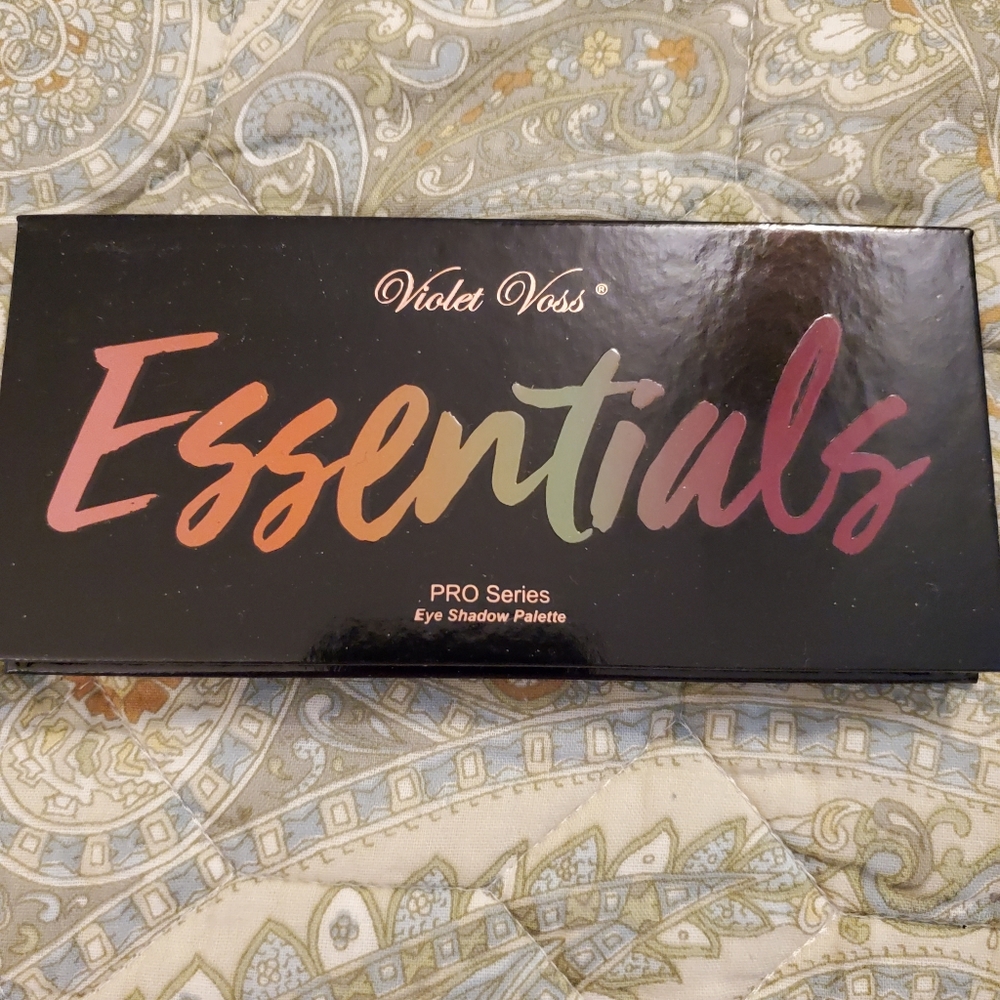 Violet Voss Essentials Eyeshadow Palette